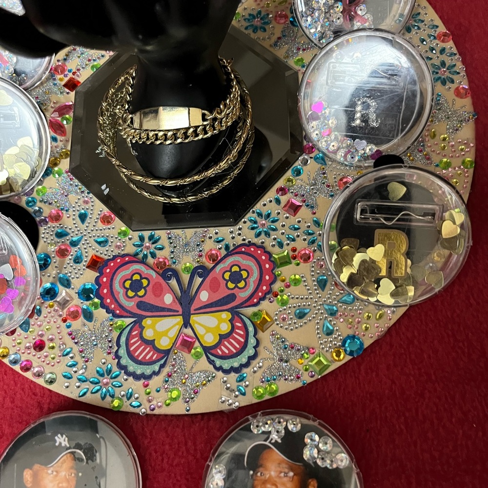 Customized Buttons from Roniya Butterfly Boutique - Picture 8 of 12